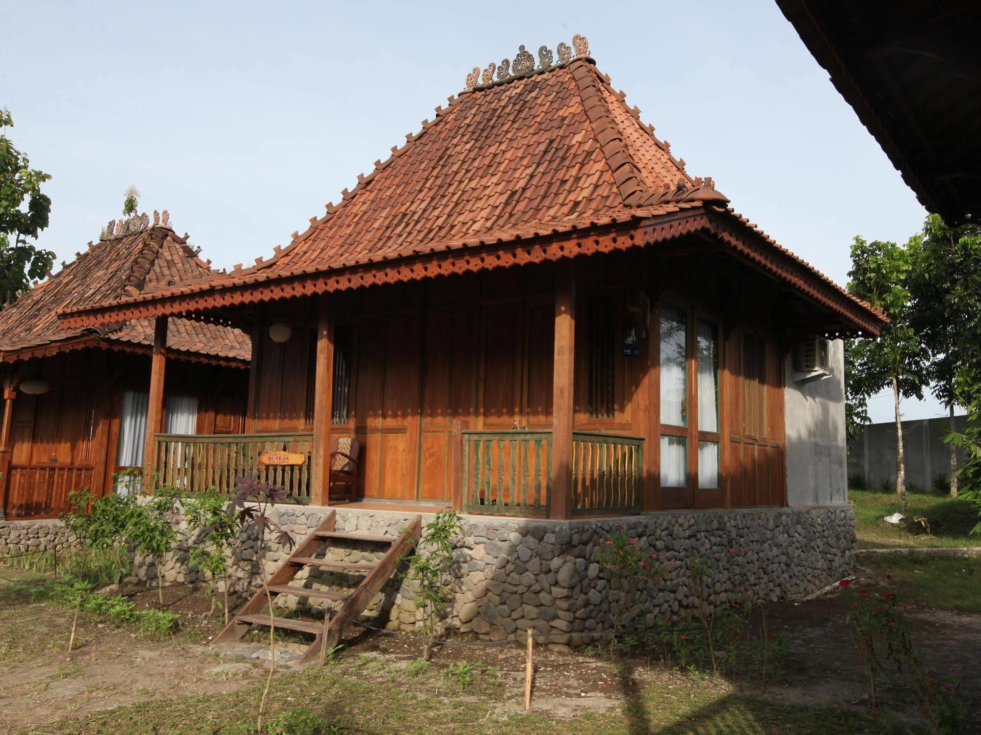 Amata Borobudur Resort Magelang Exterior photo