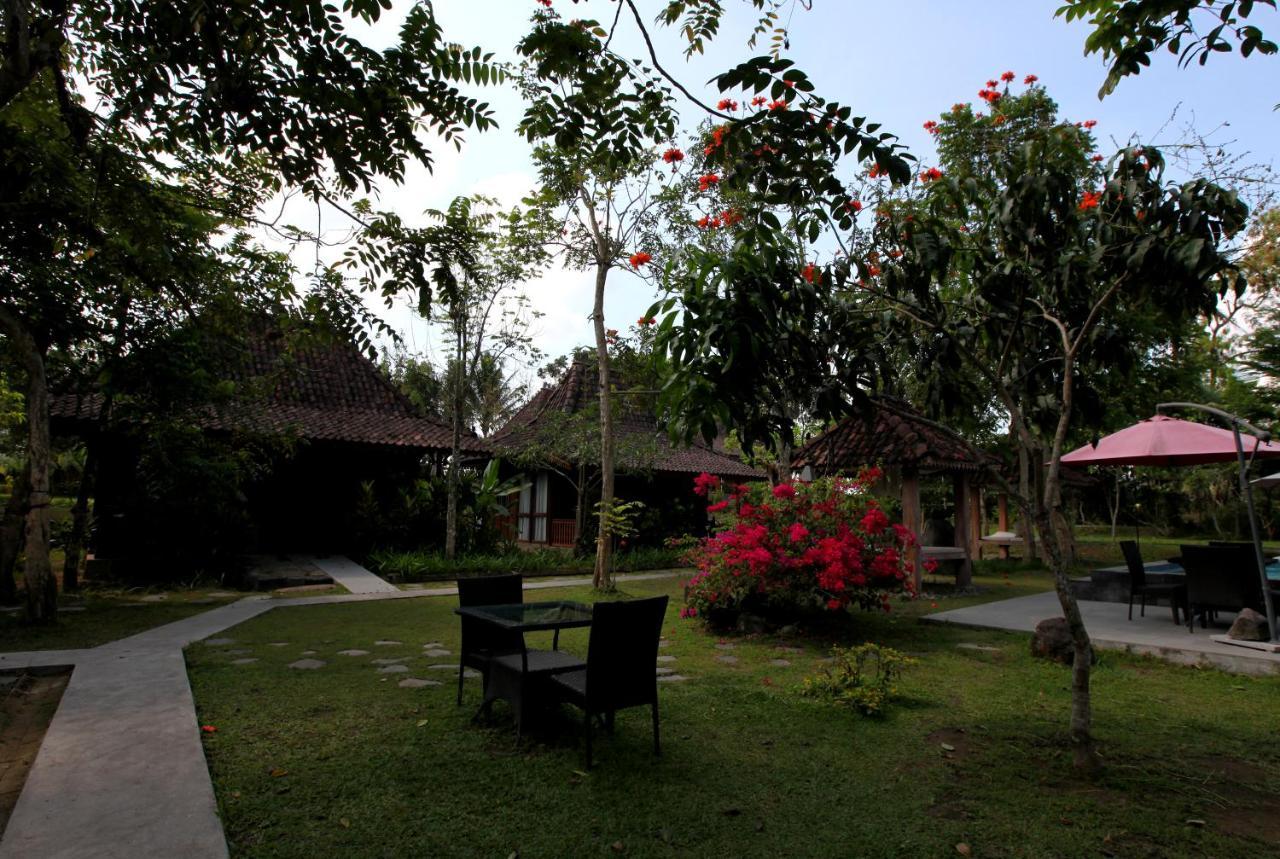 Amata Borobudur Resort Magelang Exterior photo